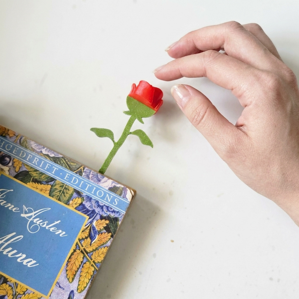 Bazinco 3D Rose Bookmark – Aesthetic Book Marker Gift for Students & Bookworms