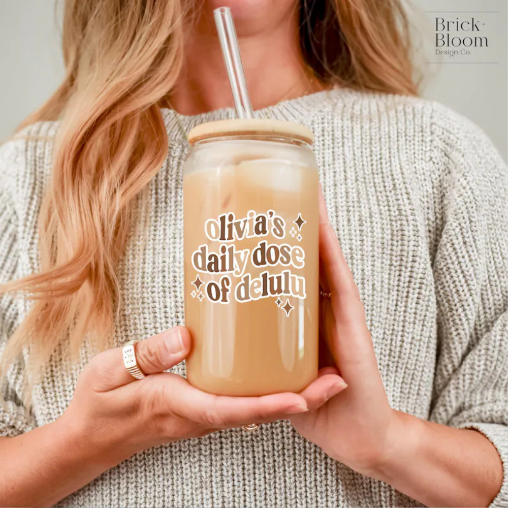 Custom Daily Dose of Delulu Glass Can | Personalized Name Iced Coffee Cup with Bamboo Lid & Reusable Glass Straw | Cute Aesthetic Coffee Tumbler Gift for Her