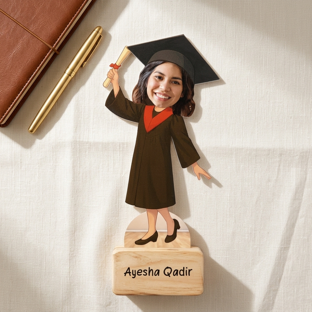 Bazinco Graduation Girl Personalized Caricature Standee with Wooden Base | Custom Graduation Photo Figurine | Personalized Graduation Gift for Her | Graduation Ceremony Keepsake