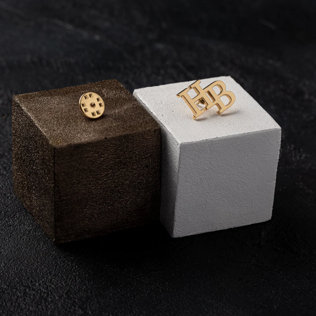 Bazinco Brooches 
engraved letter brooch
trendy brooch
statement brooch

