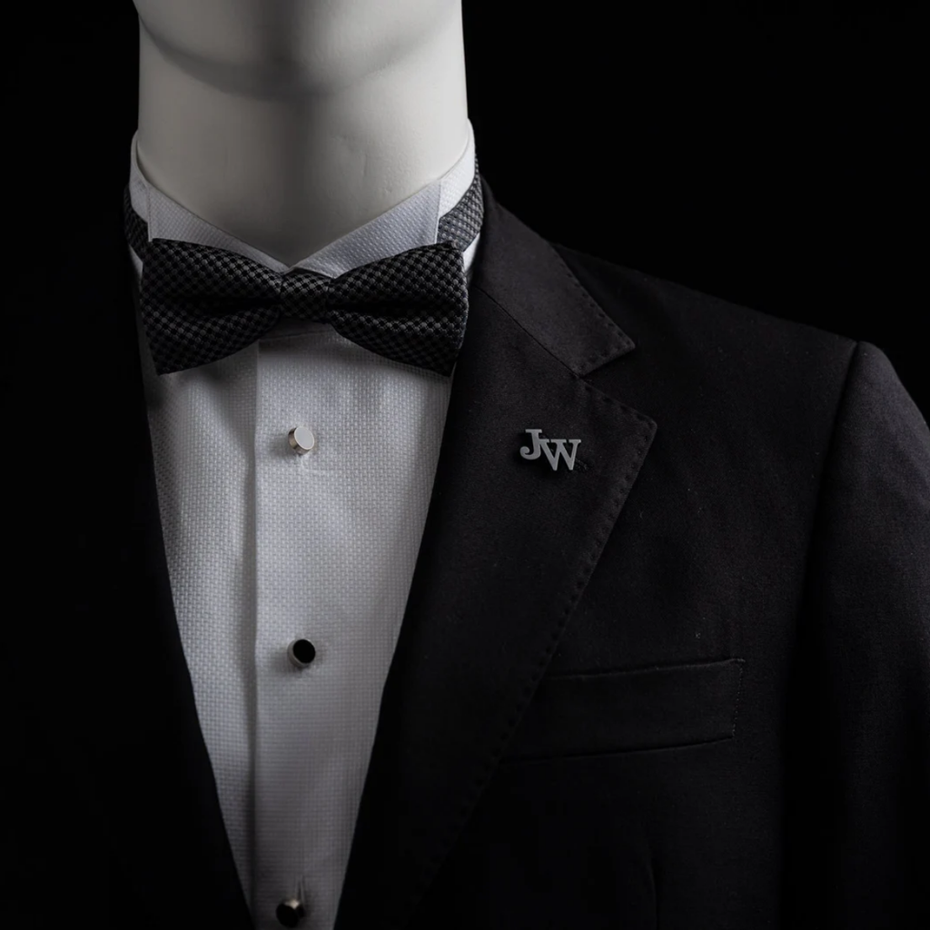 Bazinco Brooches 
engraved letter brooch
trendy brooch
statement brooch

