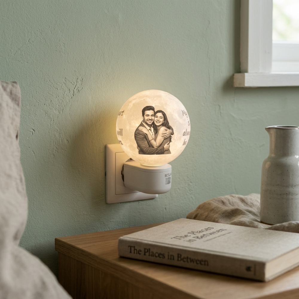 Bazinco Plug-in Moon Lamp with Photo – Personalized LED Night Light for Couples