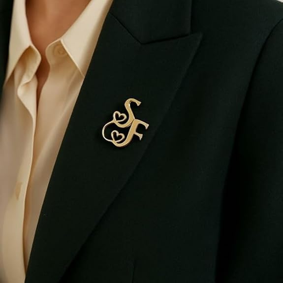 Bazinco Custom Initials Heart Brooch – Romantic Script Lapel Pin for Men & Women