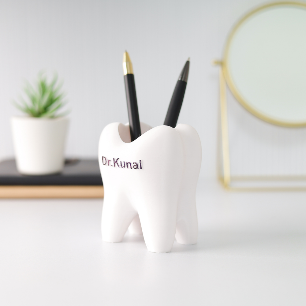 Bazinco 3D Tooth Shape Pen Holder for Desk – Custom Name Dentist Desk Organizer for Dental Clinic Accessories