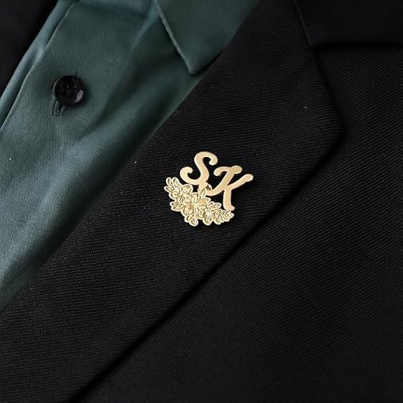 Bazinco Personalized Floral Initials Lapel Pin – Custom Monogram Brooch for Men