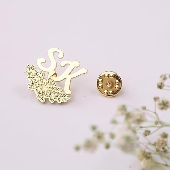 Bazinco Personalized Floral Initials Lapel Pin – Custom Monogram Brooch for Men