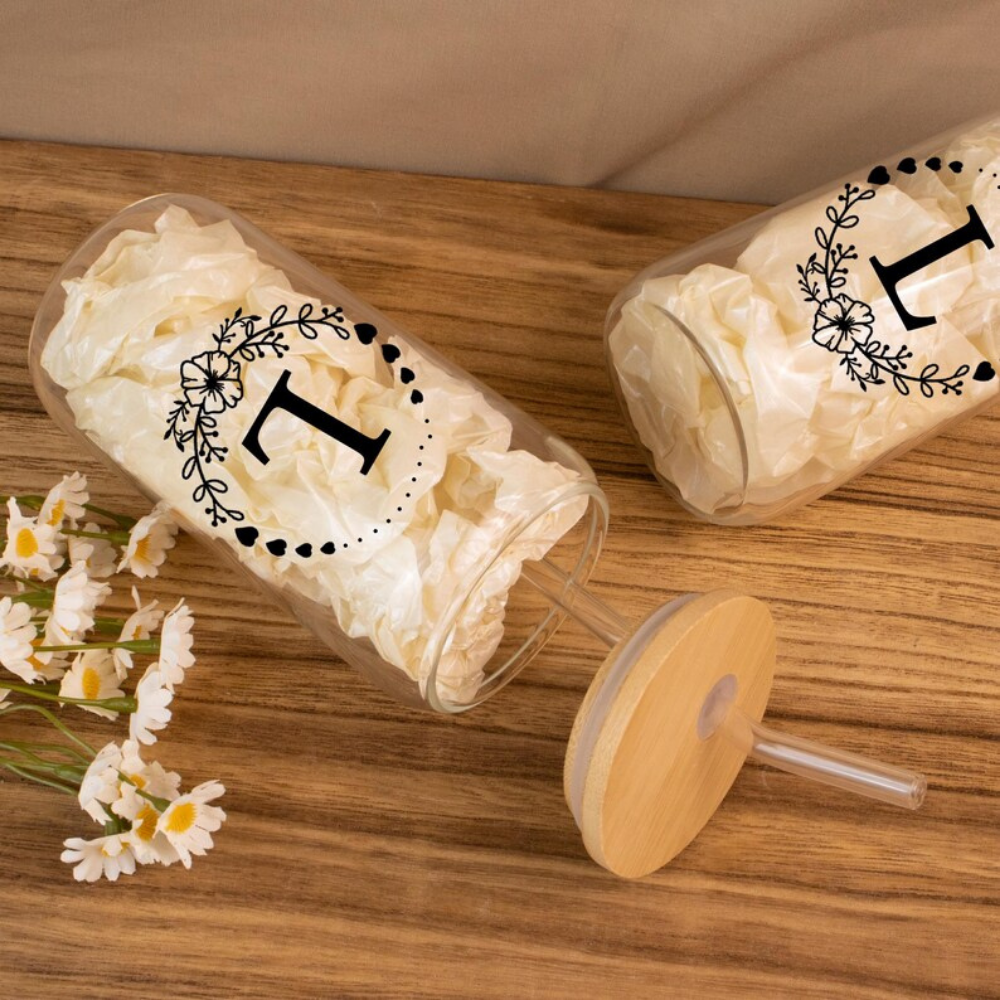 Bazinco Personalized Monogram Letter Glass Cup | Floral Initial Glass Can with Bamboo Lid & Glass Straw | Custom Gift for Her, Bridesmaids & Coffee Lovers
