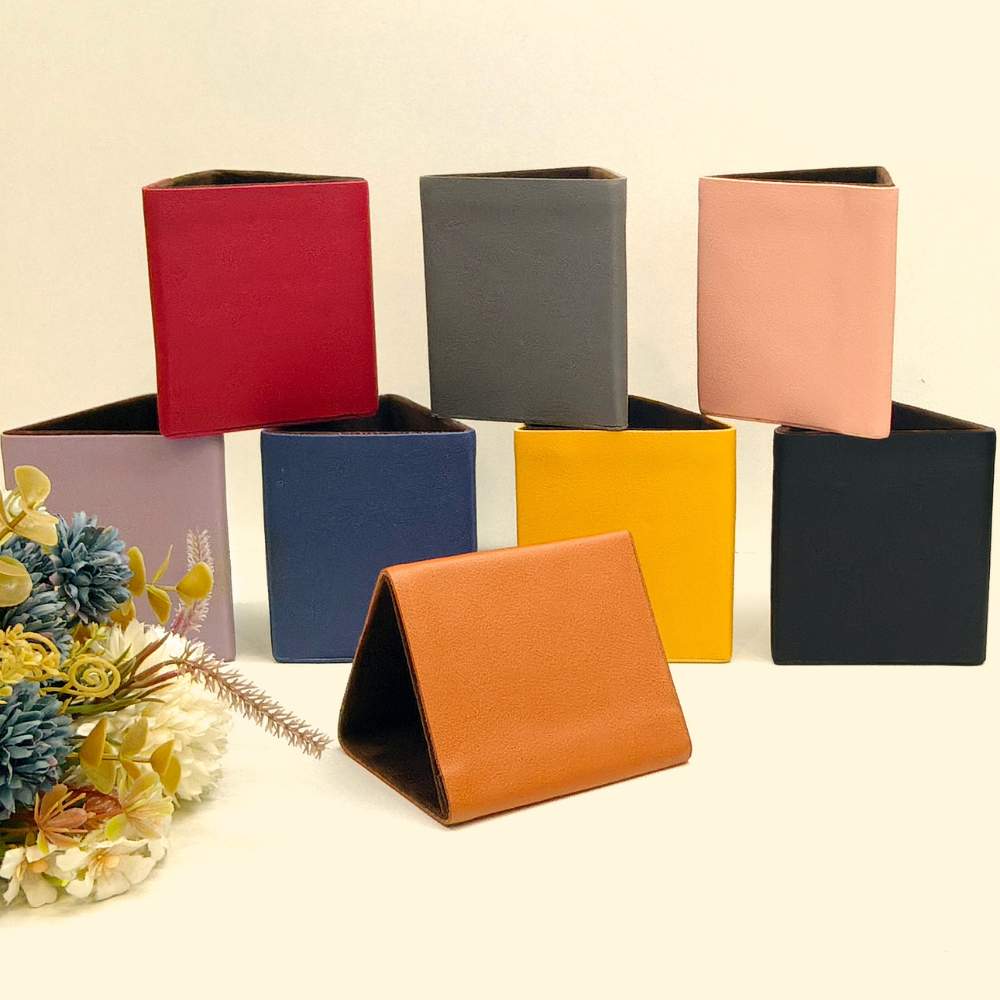 Triangle Penstand With Suede Inner Lining