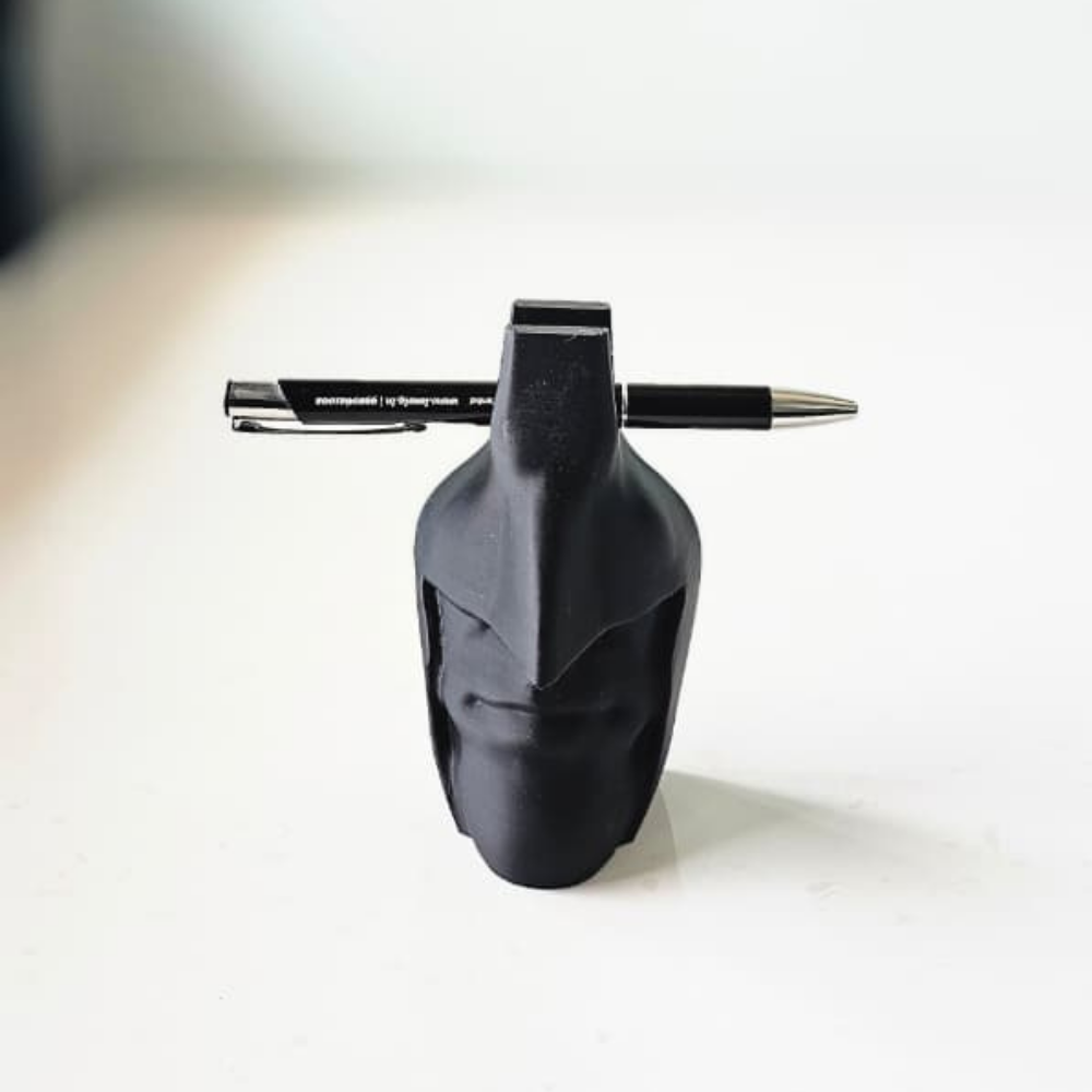 Bazinco Spartan Warrior Pen Holder – Modern Helmet Desk Organizer for Office & Study Table