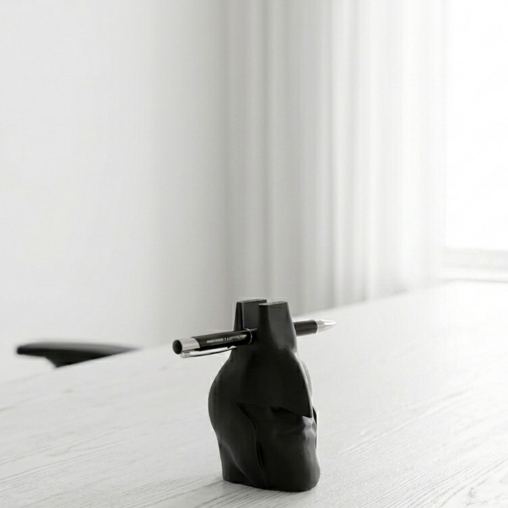 Bazinco Spartan Warrior Pen Holder – Modern Helmet Desk Organizer for Office & Study Table