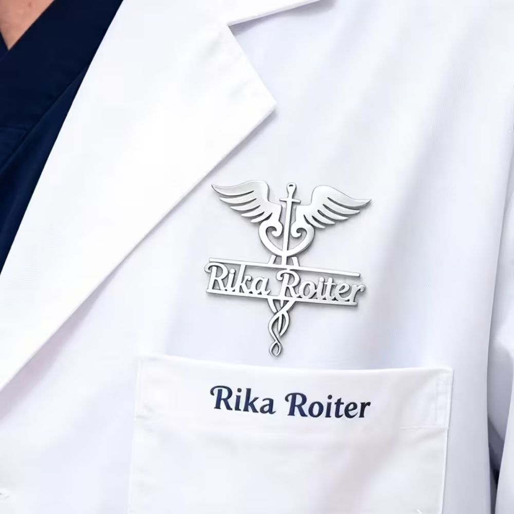 Bazinco Doctor Design Custom Name Brooch – Personalised Medical Professional Brooch Pin