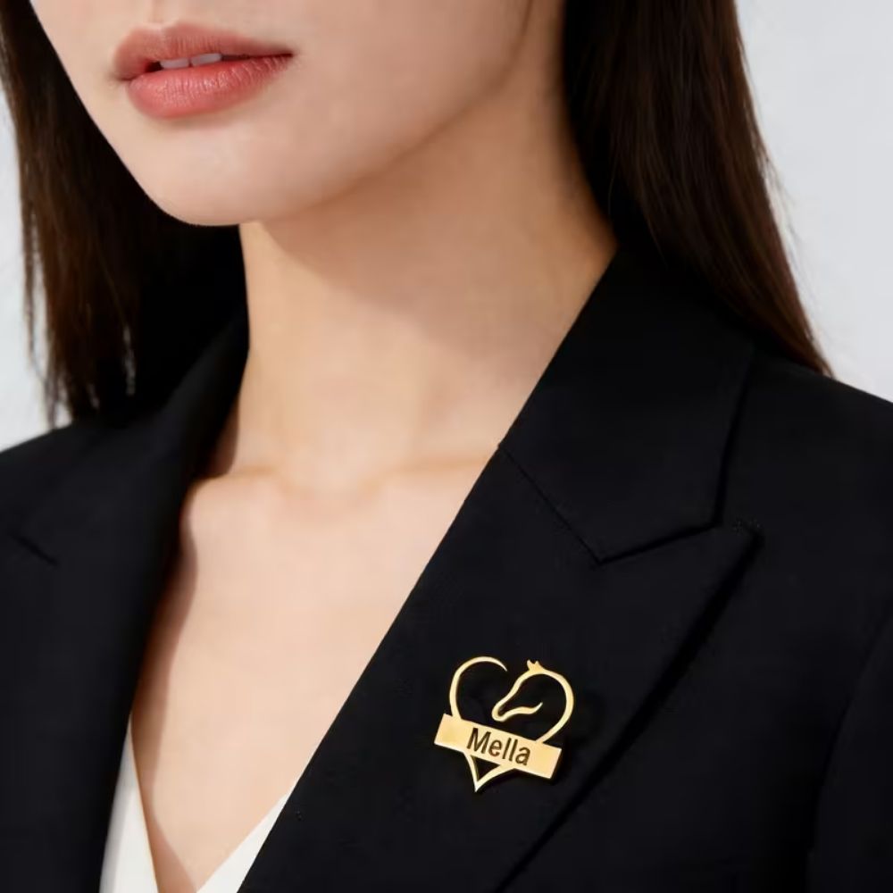 Bazinco Horse Design Custom Name Brooch – Personalised Horse Lover Brooch Pin