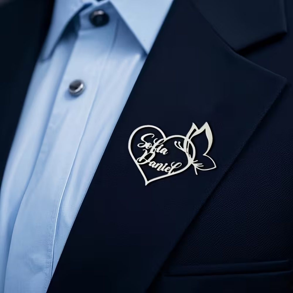 Bazinco Personalized Couple Name Brooch – Custom Heart Shape Name Pin with Elegant Design